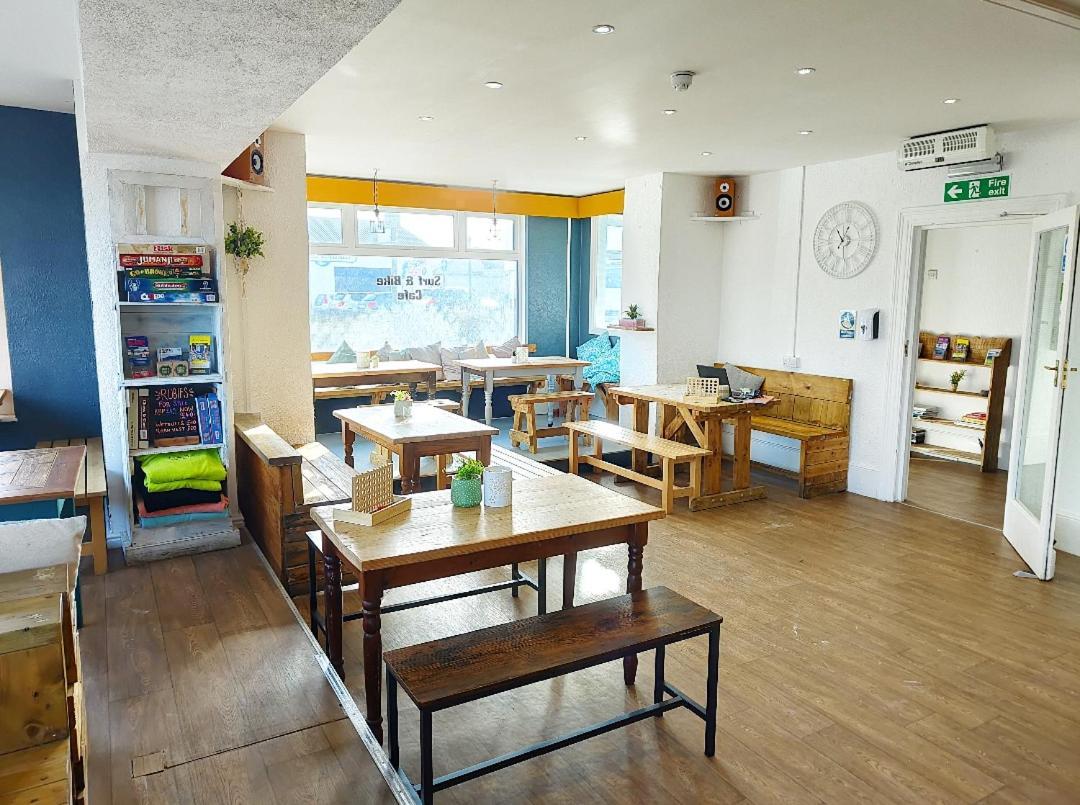 Ocean Surf Lodge New Quay Exterior foto