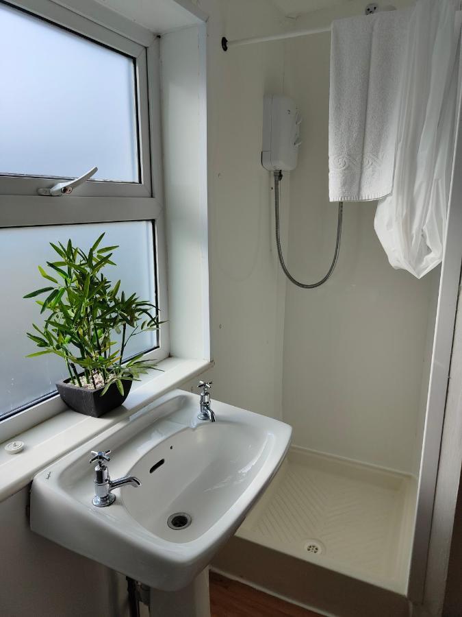 Ocean Surf Lodge New Quay Exterior foto